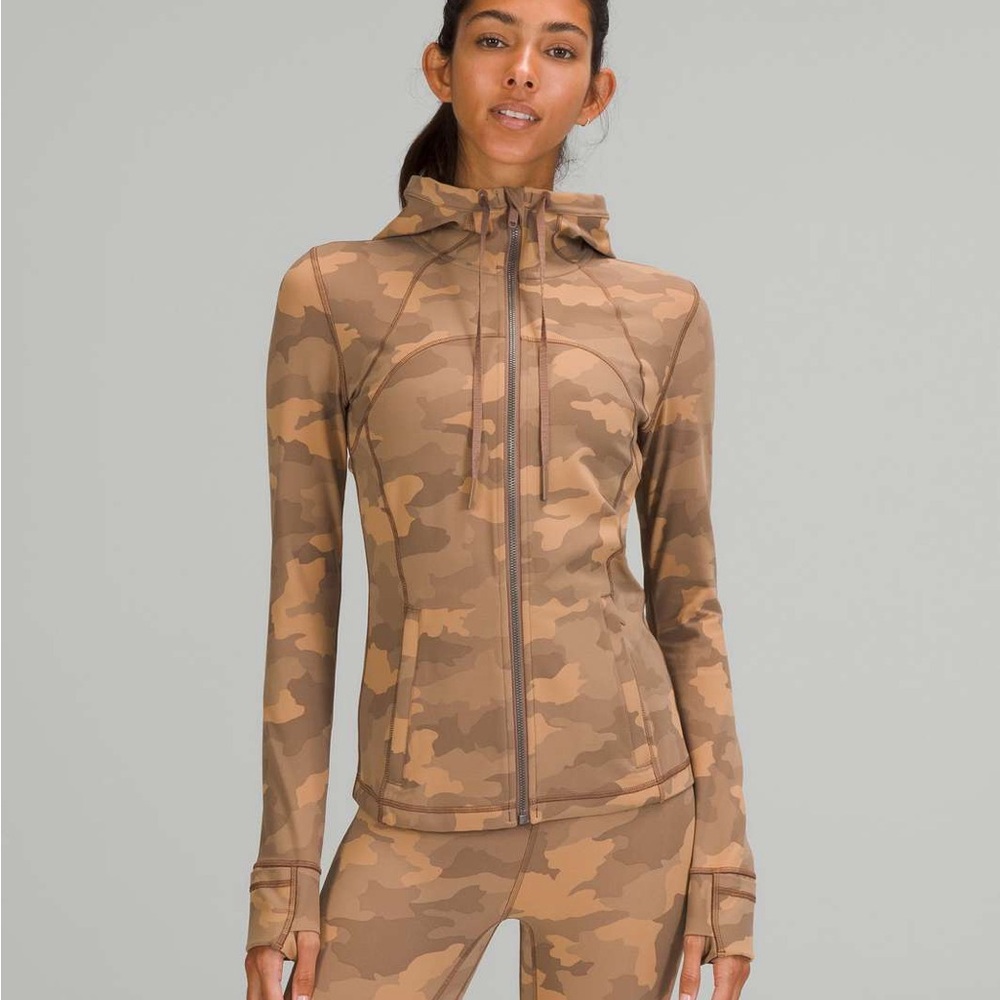 Lulu Hooded Define Nulu- Heritage Camo Beige worn once